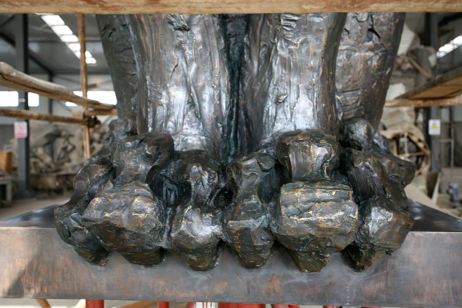 北京瑰丽酒店主题雕塑定制项目